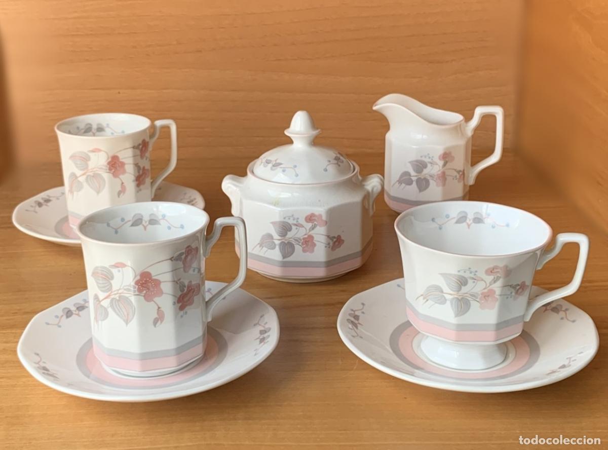 Antig&uuml;edades: Tr&iacute;o de tazas Queen's Fine Bone China - Modelo Francine - Inglaterra - Con azucarero y lechera - Que