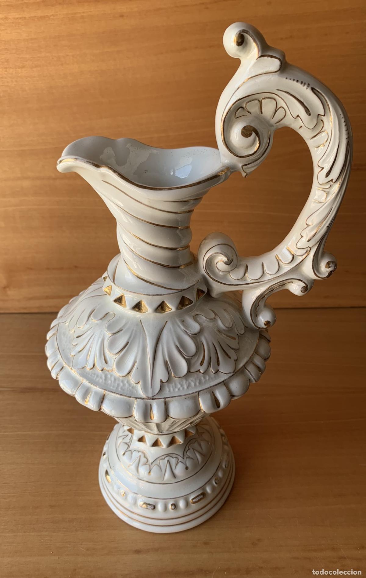 Antig&uuml;edades: Elegante Jarra &Aacute;mpara Ornamental - Estilo Capodimonte - Cer&aacute;mica/Porcelana Italiana - Relieves y Fil