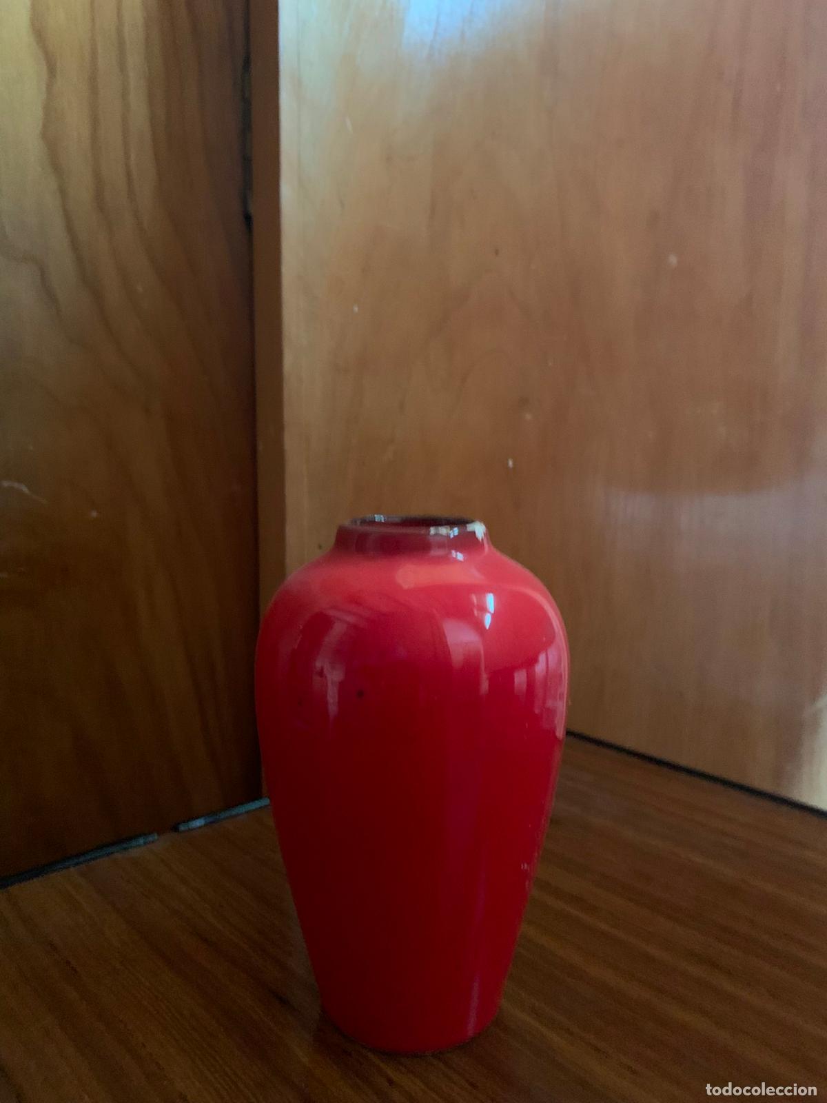 Antig&uuml;edades: Jarr&oacute;n vintage cer&aacute;mico rojo coral - Estilo minimalista - 12x8 cm - An&oacute;nimo
