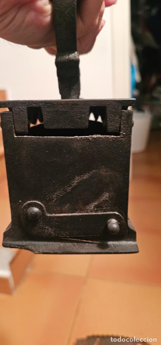 Antig&uuml;edades: Preciosa plancha de carbon con soporte - Foto 5
