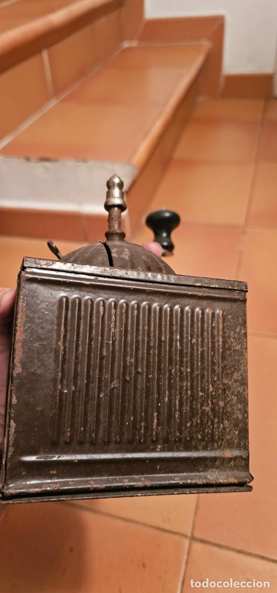 Antig&uuml;edades: Muy antiguo molinillo de cafe hierro - Foto 3