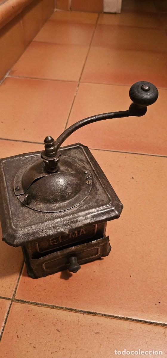 Antig&uuml;edades: Muy antiguo molinillo de cafe hierro