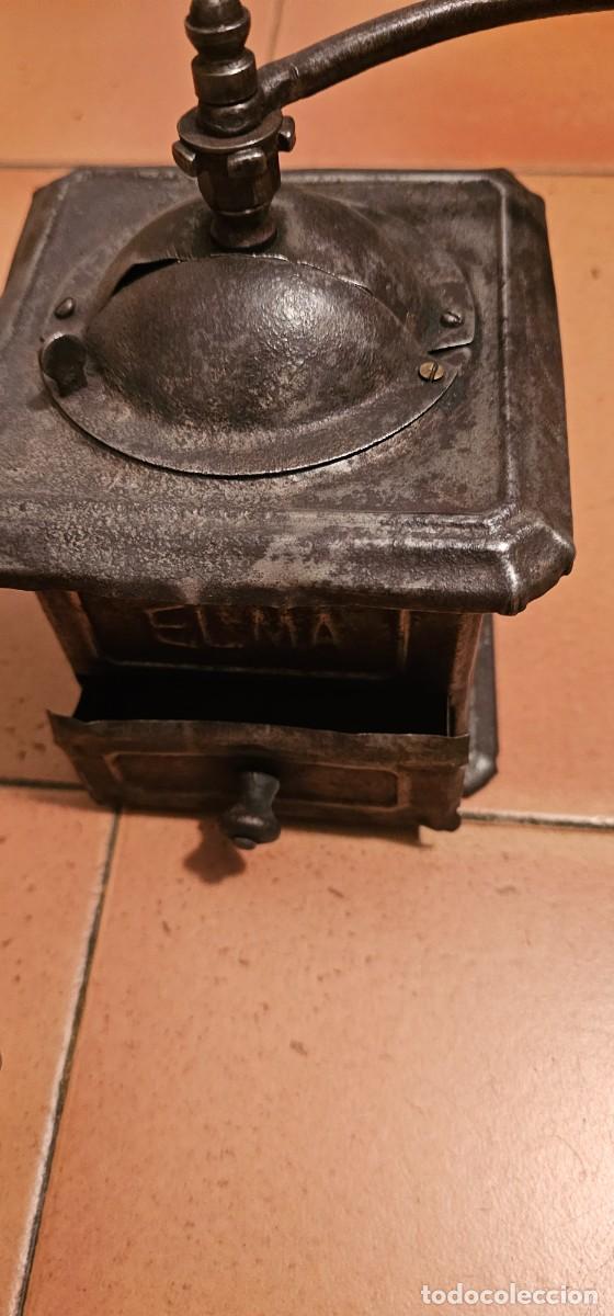 Antig&uuml;edades: Muy antiguo molinillo de cafe hierro - Foto 4