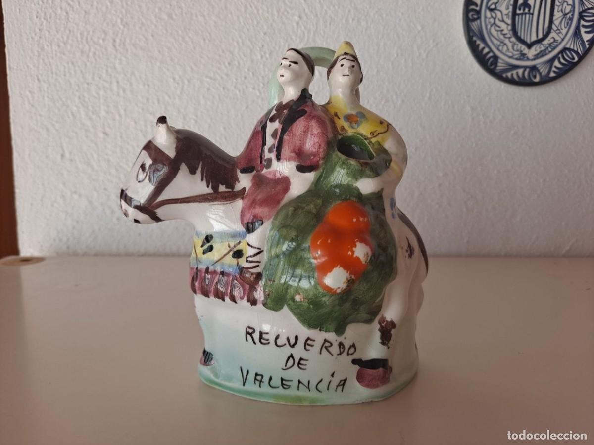 Antig&uuml;edades: Botijo Trabajadores a caballo Recuerdo de Valencia
