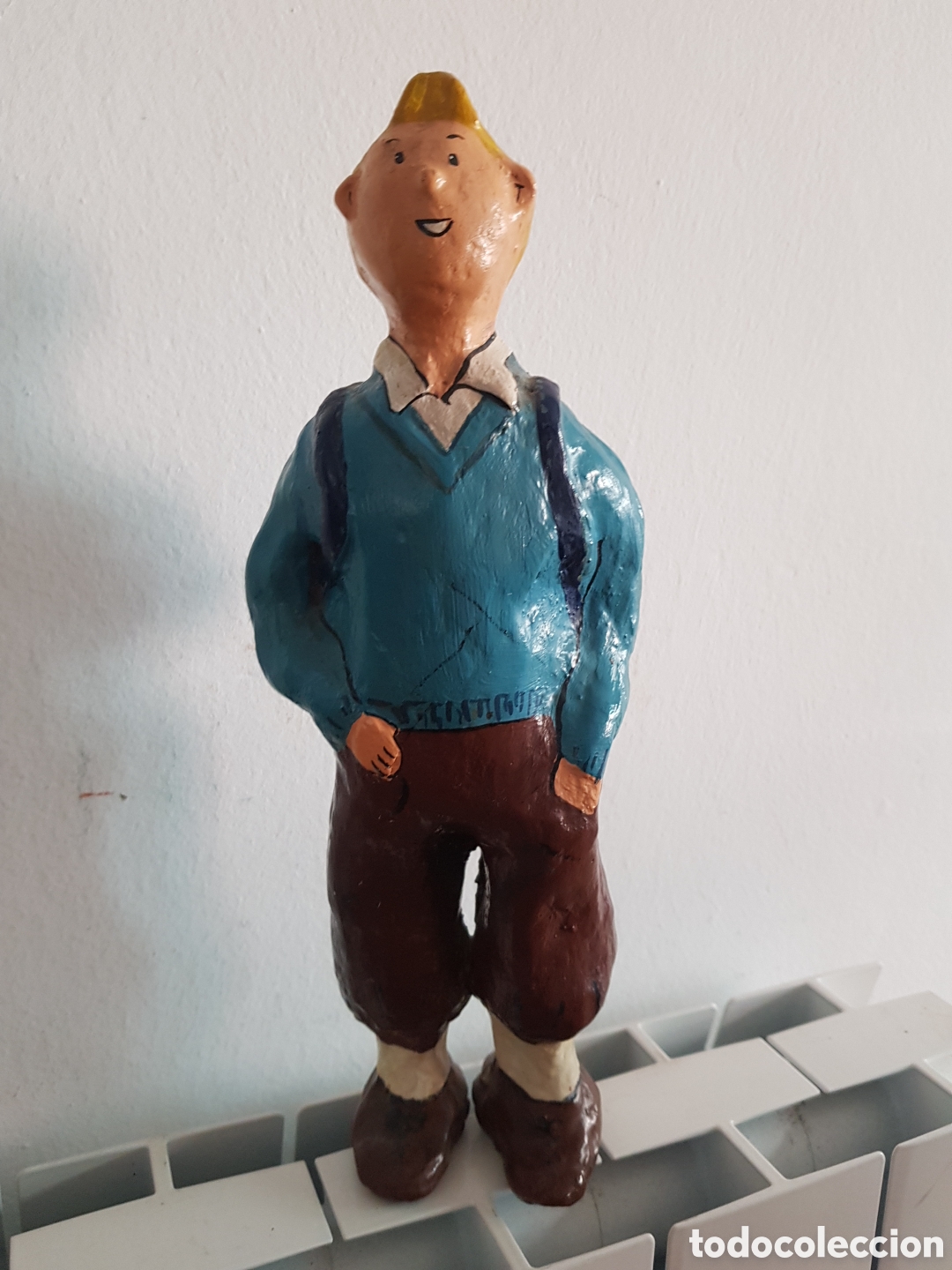 Antig&uuml;edades: Tintin papel mache. 29 cms