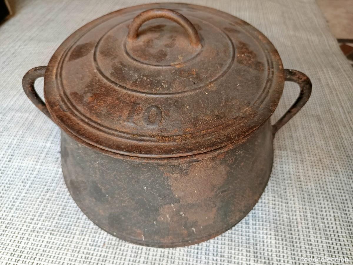Antig&uuml;edades: Antigua gran olla o puchero de hierro fundido