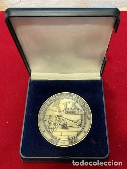Antig&uuml;edades: Medalla conmemorativa del 60 aniversario del Aeropuerto de Dusseldorf