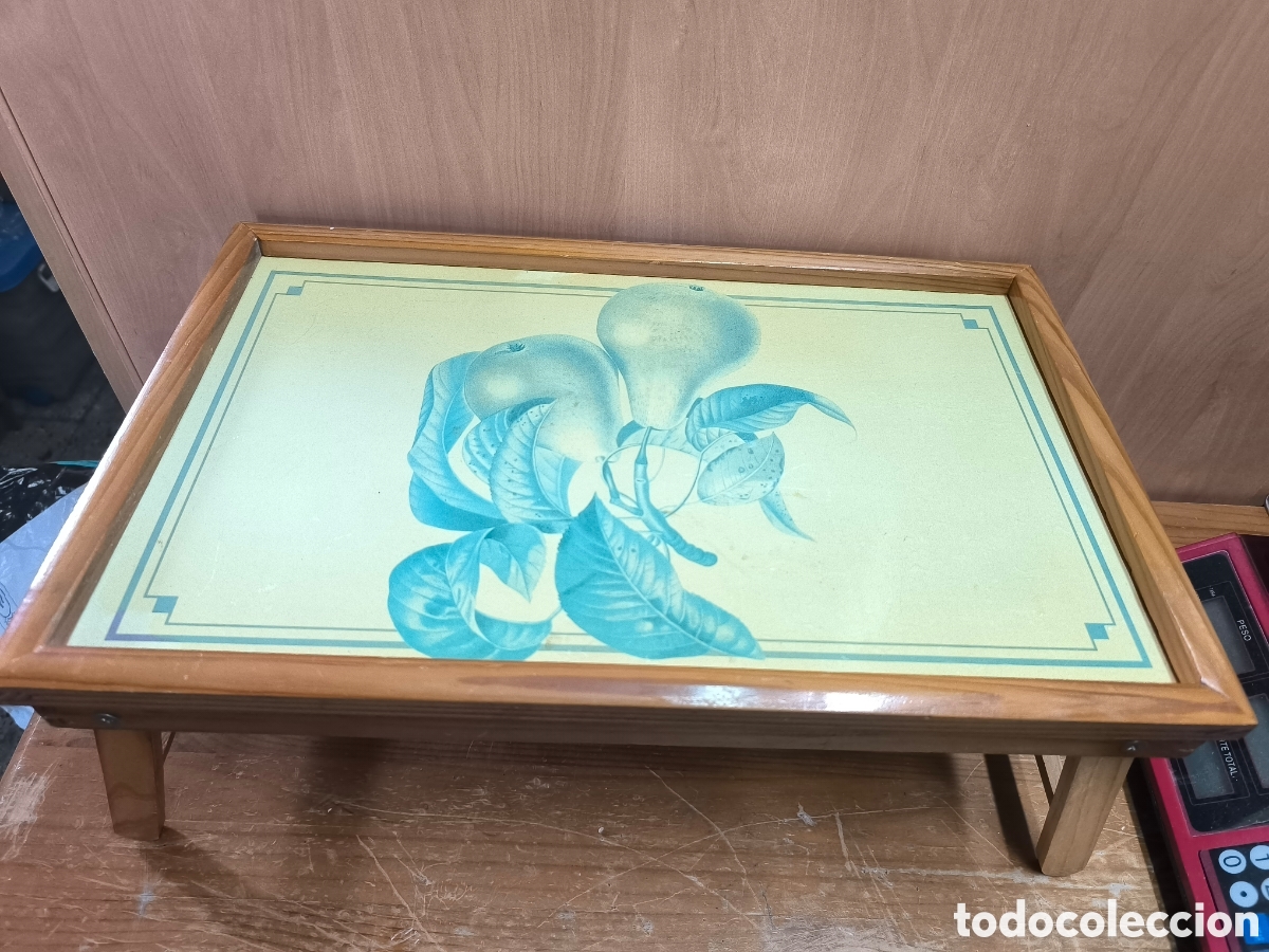 Antig&uuml;edades: Atril mesa de cama plegable 50 x32