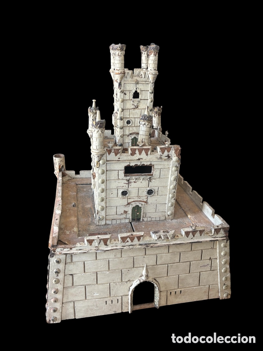 Antig&uuml;edades: Bonito Castillo, de madera antiguo. - Foto 2