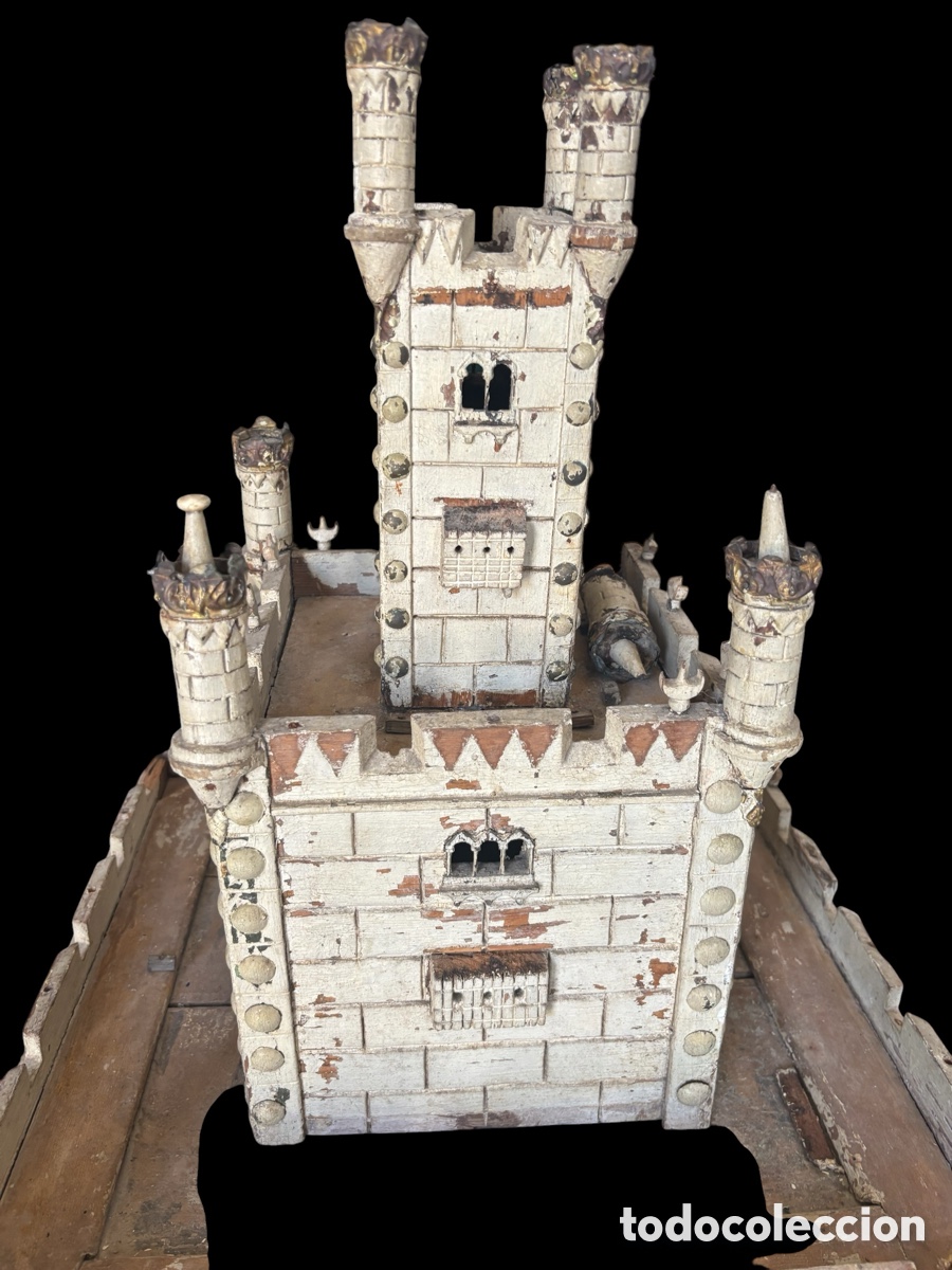 Antig&uuml;edades: Bonito Castillo, de madera antiguo. - Foto 3