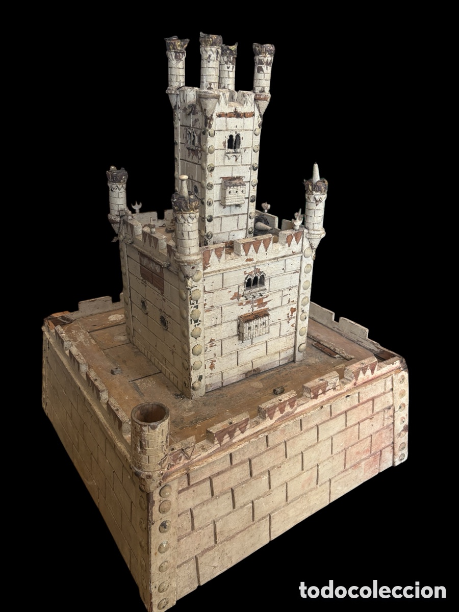 Antig&uuml;edades: Bonito Castillo, de madera antiguo. - Foto 4