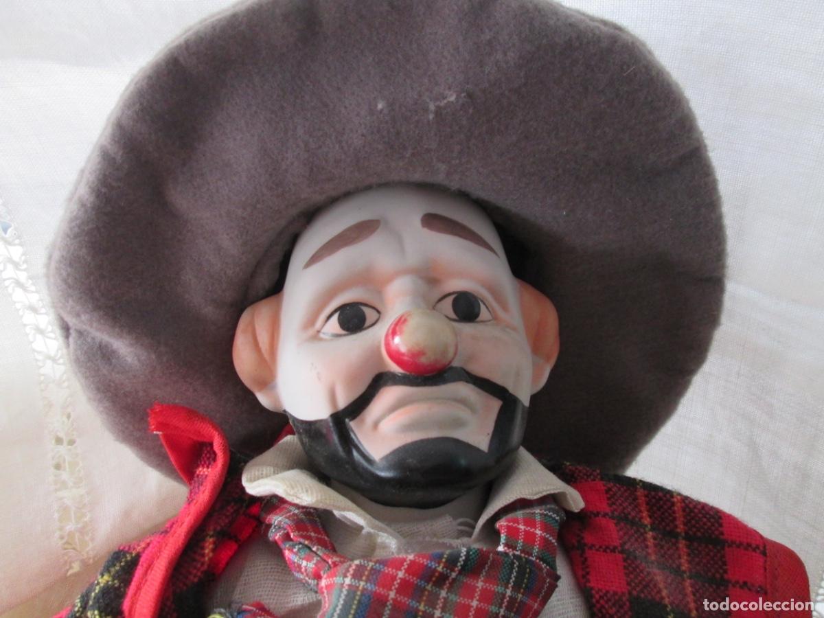 Antig&uuml;edades: PAYASO PORCELANA DE 40 CMS - Foto 2