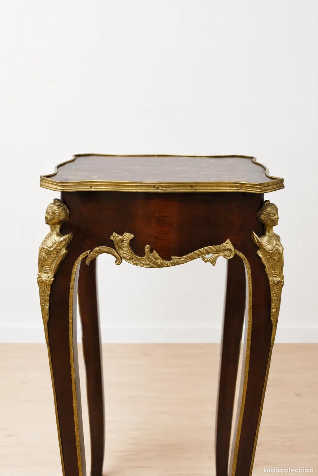 Antig&uuml;edades: Pedestal madera y aplicaciones bronce - Foto 4