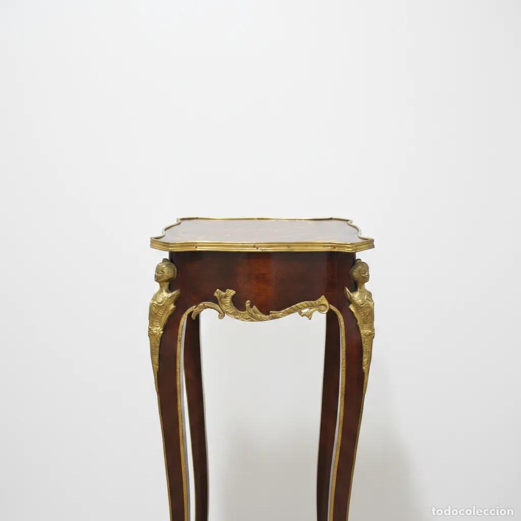 Antig&uuml;edades: Pedestal madera y aplicaciones bronce - Foto 5