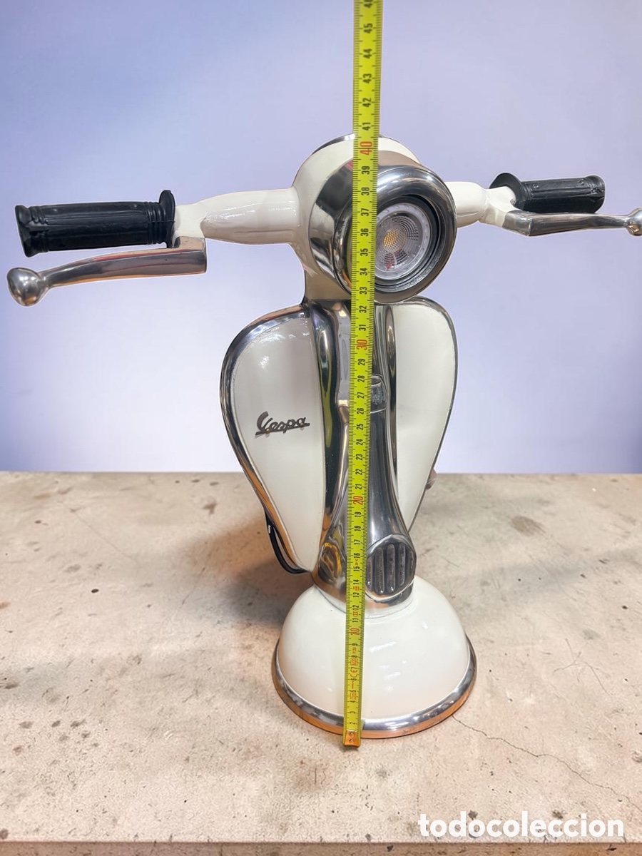 Antig&uuml;edades: L&aacute;mpara de mesa Vespa vintage - Foto 6