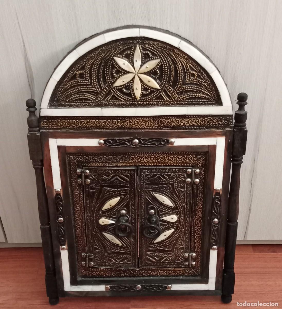 Antiguidades: PUERTA CON ESPEJO MARROQUI.. mide: 50 x 34 cm.