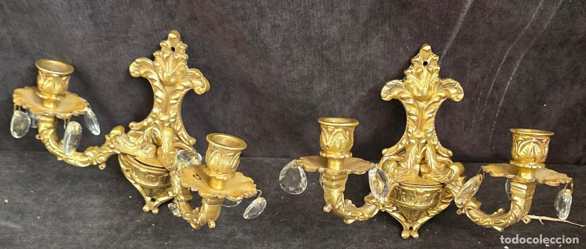 Antig&uuml;edades: Pareja de apliques antiguos de pared estilo Luis XV con l&aacute;grimas de cristal &ndash; Bronce dorado