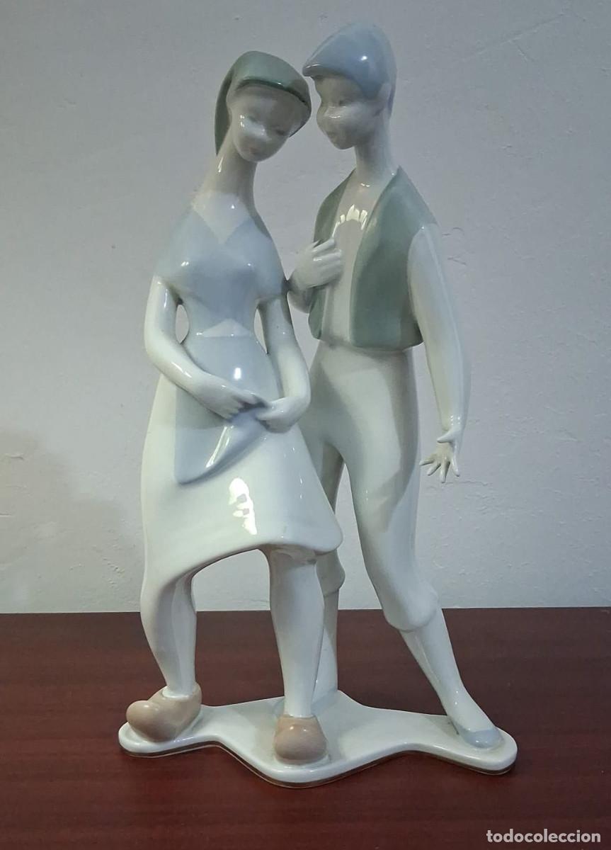 Antig&uuml;edades: Figura vintage Santa Clara Porcelana &middot; Pareja de enamorados / novios &middot; Porcelana espa&ntilde;ola
