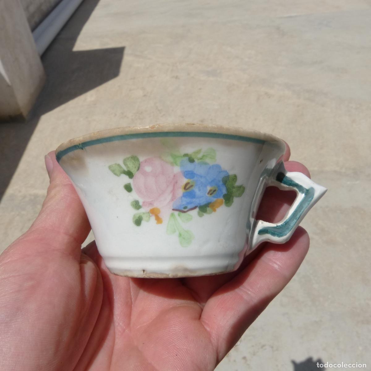 Antig&uuml;edades: Antigua tacita de ceramica, manises, ribesalbes, alcora, sargadelos, onda, faitanar, 76gr, alt 4,5cm