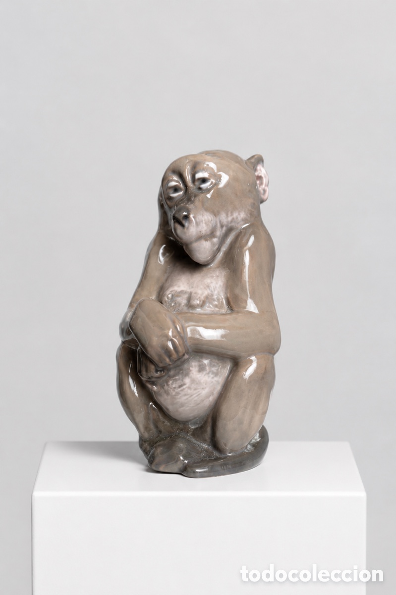 Antig&uuml;edades: Royal Copenhaguen, figura en porcelana, 1954