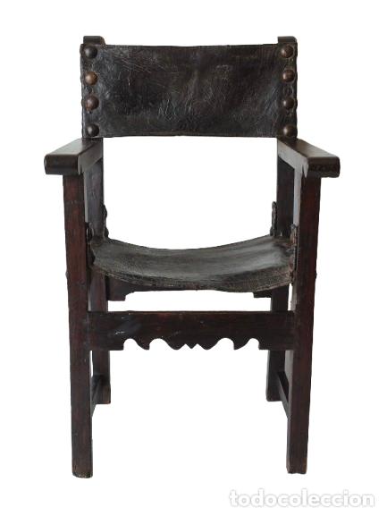 Antig&uuml;edades: Antiguo Sill&oacute;n Frailero - Madera de Nogal - Tapicer&iacute;a en Cuero - S.XVII