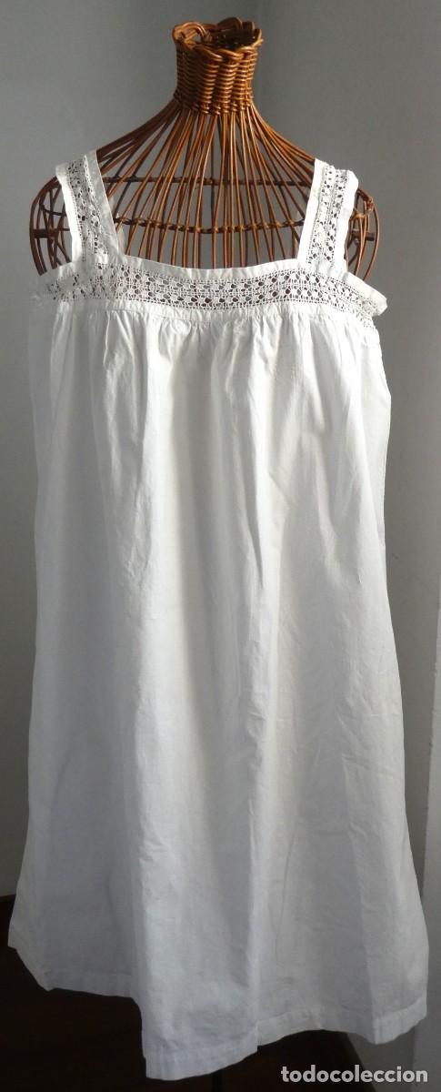 Antig&uuml;edades: ANTIGUO CAMIS&Oacute;N CON ENCAJE - INICIAL Z PPIO.S.XX