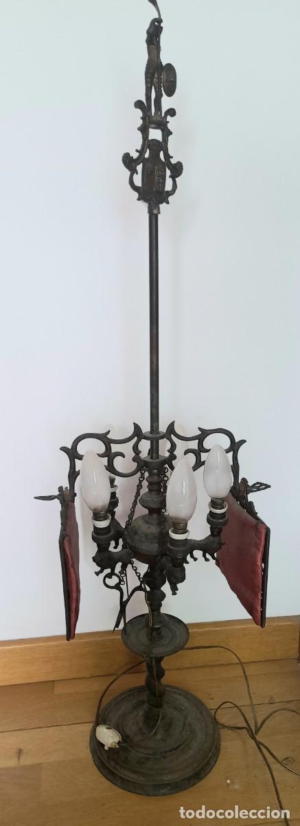Antig&uuml;edades: Lampara velon de laton o bronce, electrificada y funcionando, 91xm aprox de alto, 4.2kg aprox