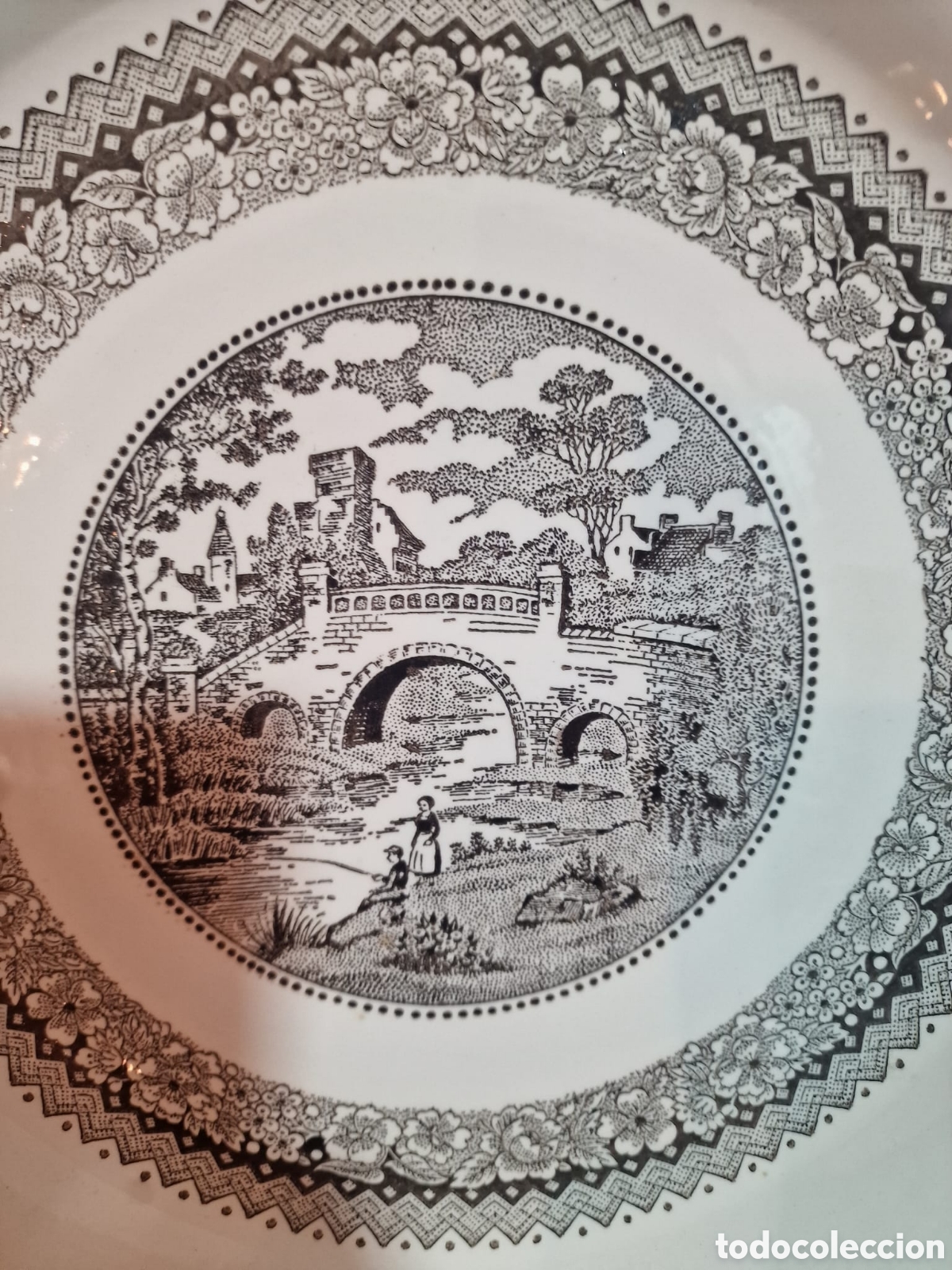 Antig&uuml;edades: Plato con sello de segobia - Foto 2