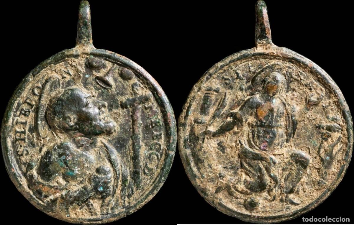 Antiques: Medalla Religiosa, Siglos XVI-XVII, Santa B&aacute;rbara / San Jer&oacute;nimo - 44x34 mm.