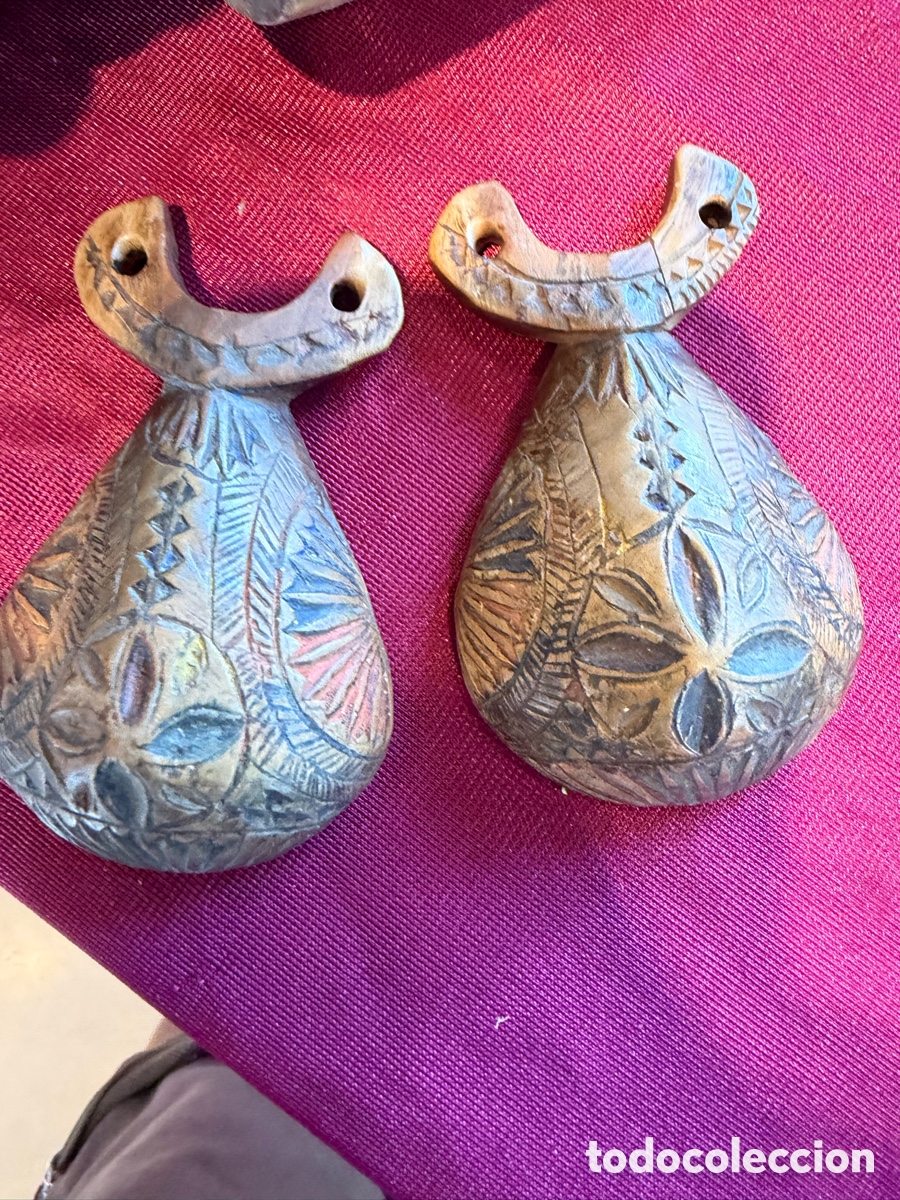 Antig&uuml;edades: Antiguas casta&ntilde;uelas o tarra&ntilde;uelas arte popular pastoril madera muy bien trabajada fotos