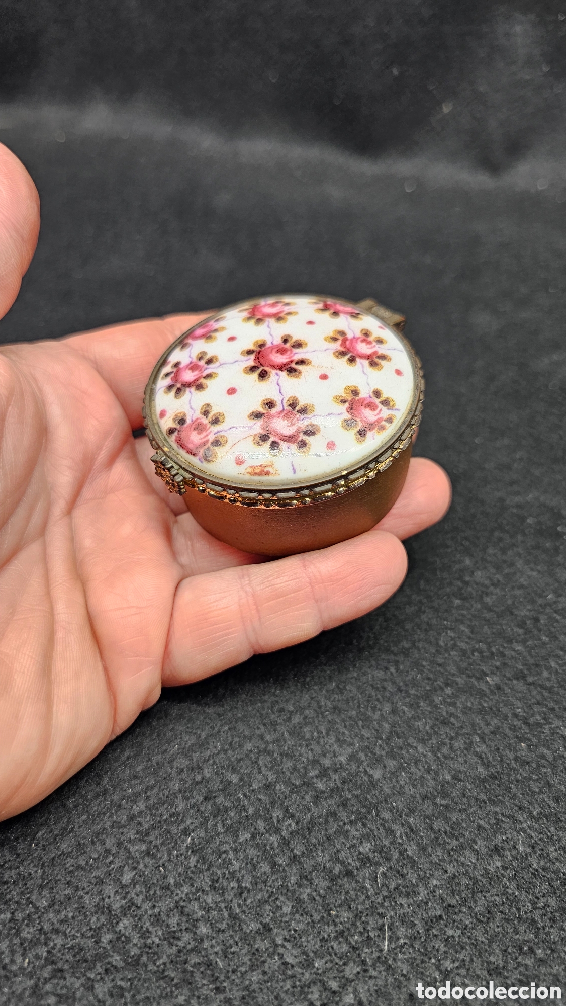 Antig&uuml;edades: Cajita de porcelana de coleccionismo
