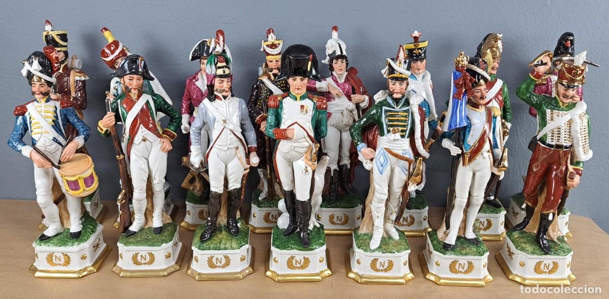 Antig&uuml;edades: 15 soldados napole&oacute;nicos en porcelana Capodimonte, 32 cm