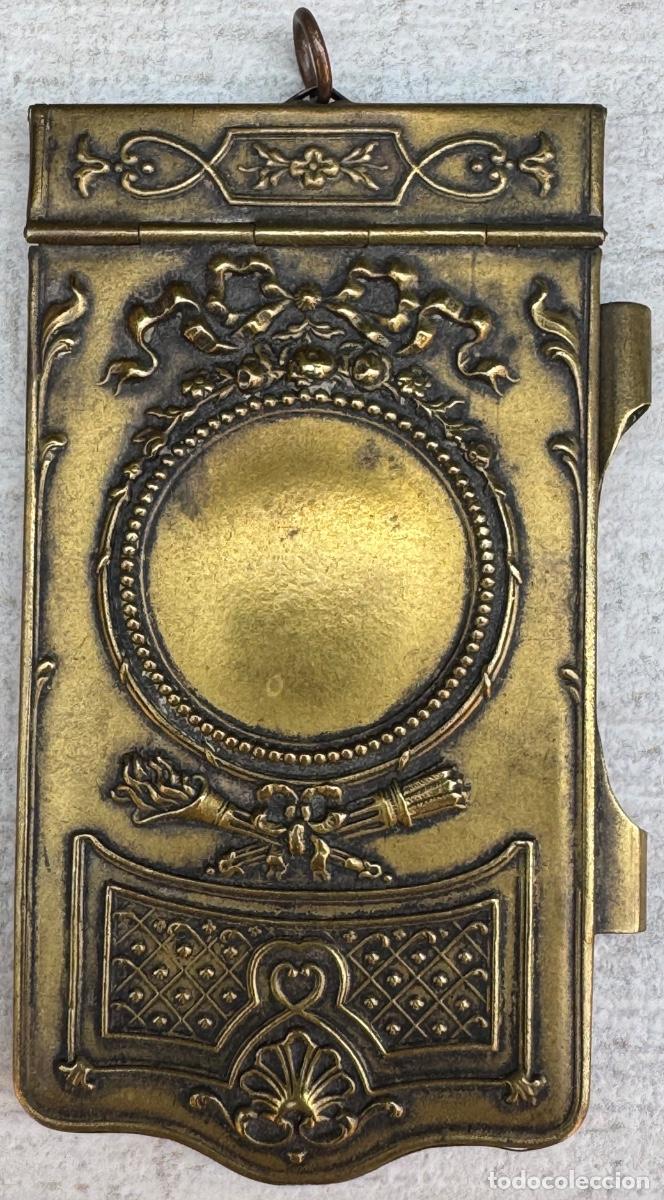 Antig&uuml;edades: CARNET DE BAILE CON ANILLA PARA COLGAR - METAL DORADO - ESTILO MODERNISTA - CIRCA 1900