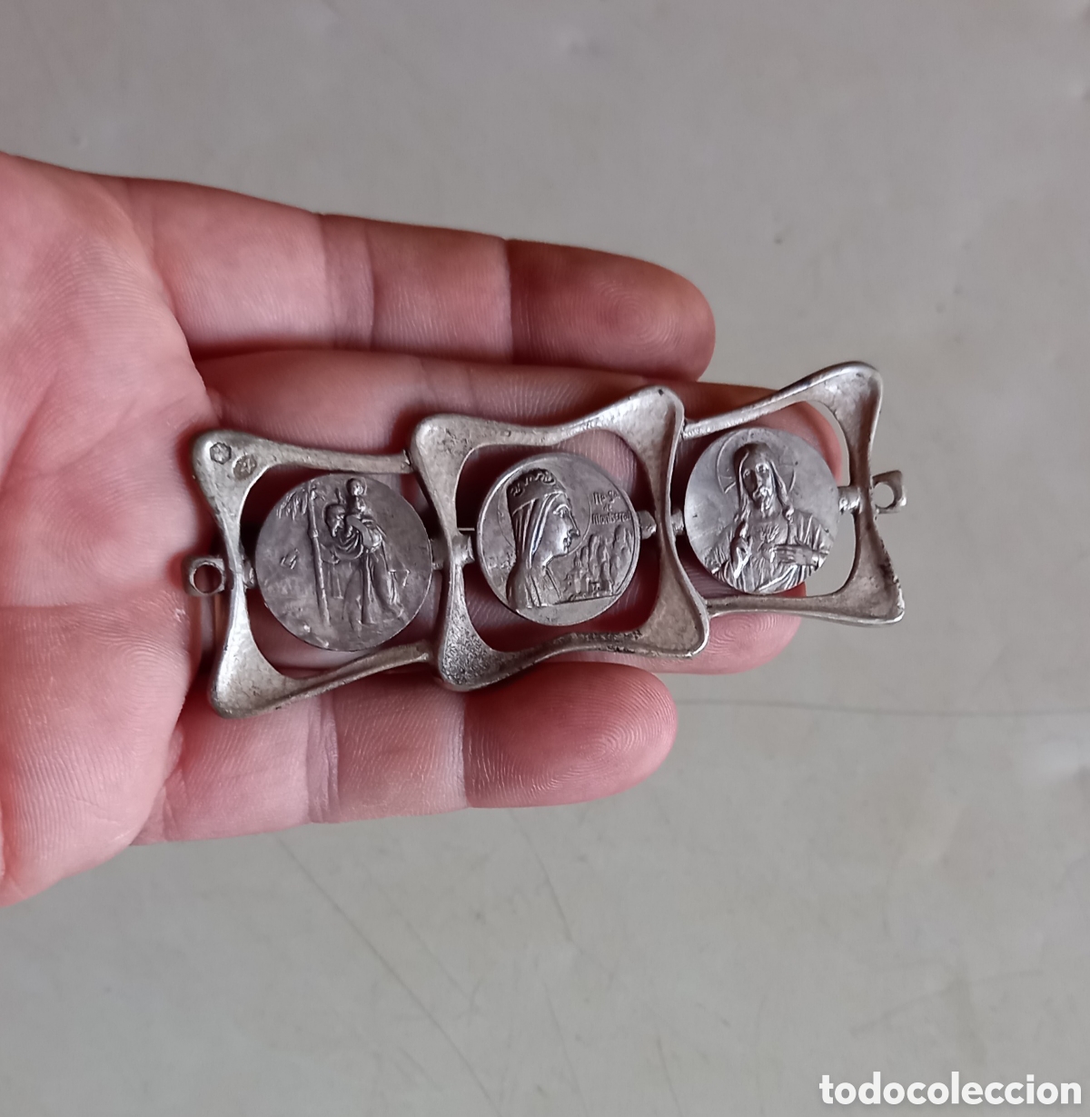 Antig&uuml;edades: A IDENTIFICAR PLACA MEDALLAS RELIGIOSAS, VERGE DE MONTSERRAT, DE PLATA??