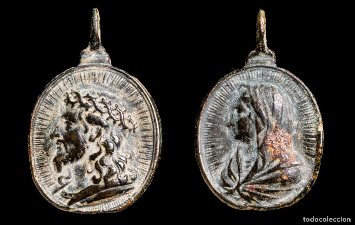 Antig&uuml;edades: Religious Medal Silver XVI-XVII centuries, S. Mundis/ M.Salvatoris - 29x18 mm.