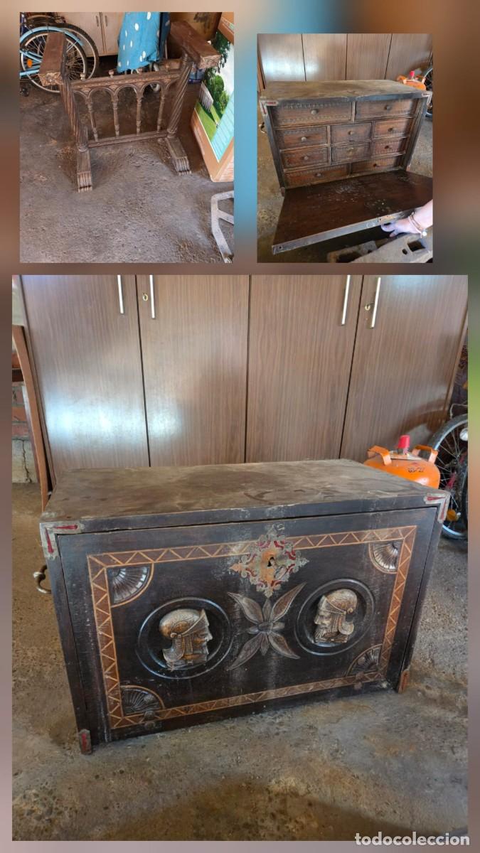 Antig&uuml;edades: Bargue&ntilde;o espa&ntilde;ol antiguo con pie original, caj&oacute;n secreto y llaves