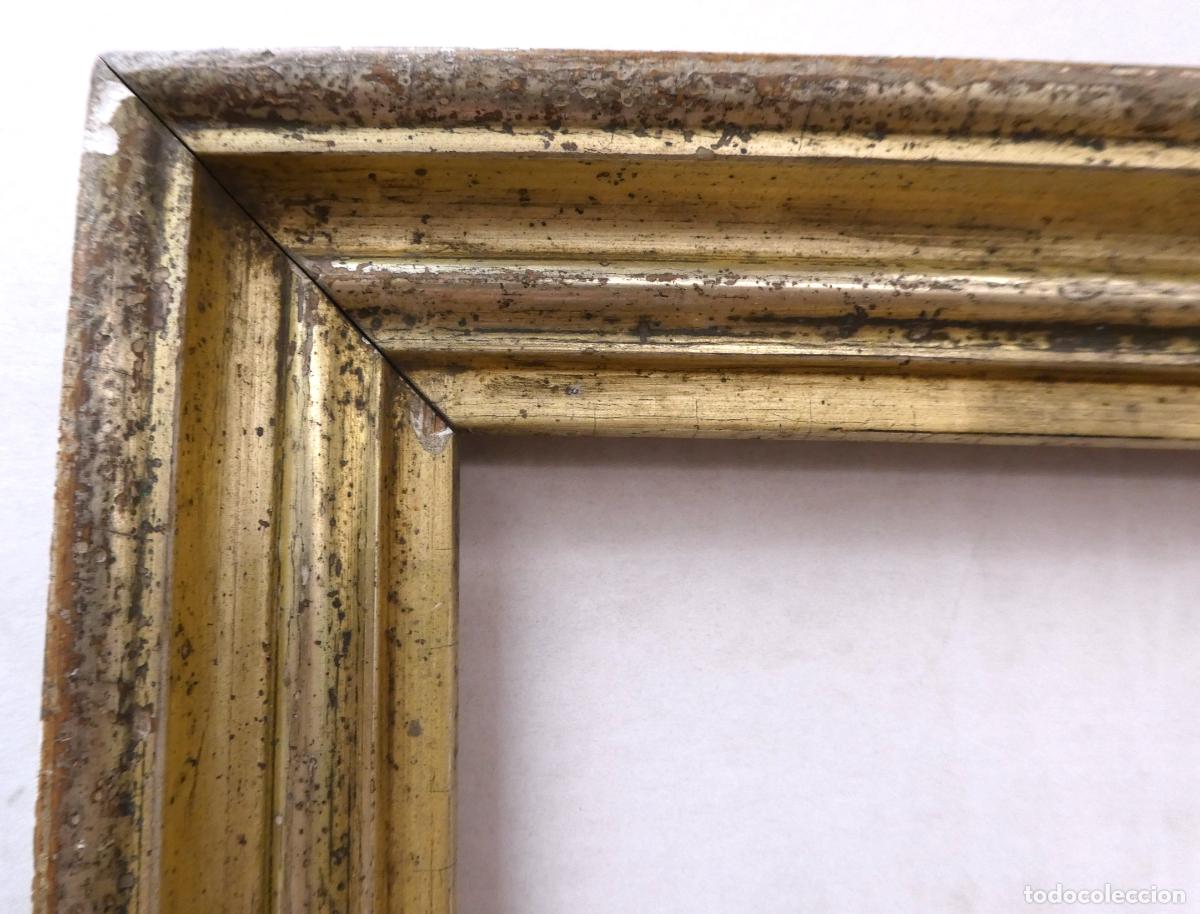 Antig&uuml;edades: Antiguo marco dorado, S XIX mide interior 67X53 cm y 74X60 cm exterior,.