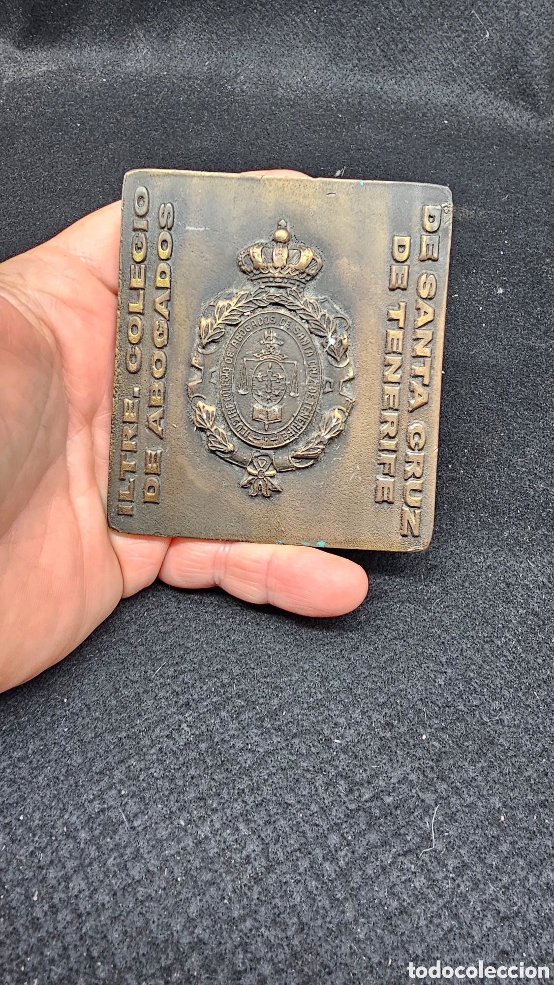 Antig&uuml;edades: Placa de bronce colegio de abogados