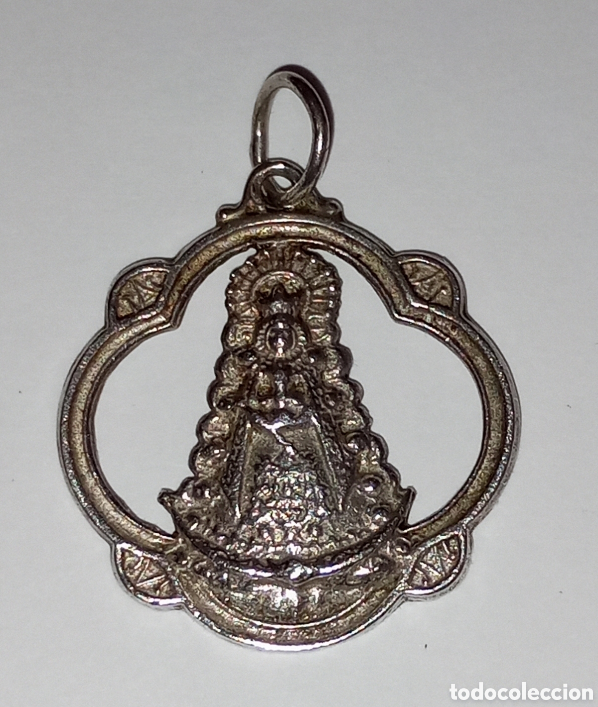 Antig&uuml;edades: Medalla En plata primera ley Virgen del Roc&iacute;o con cerco 24 mm