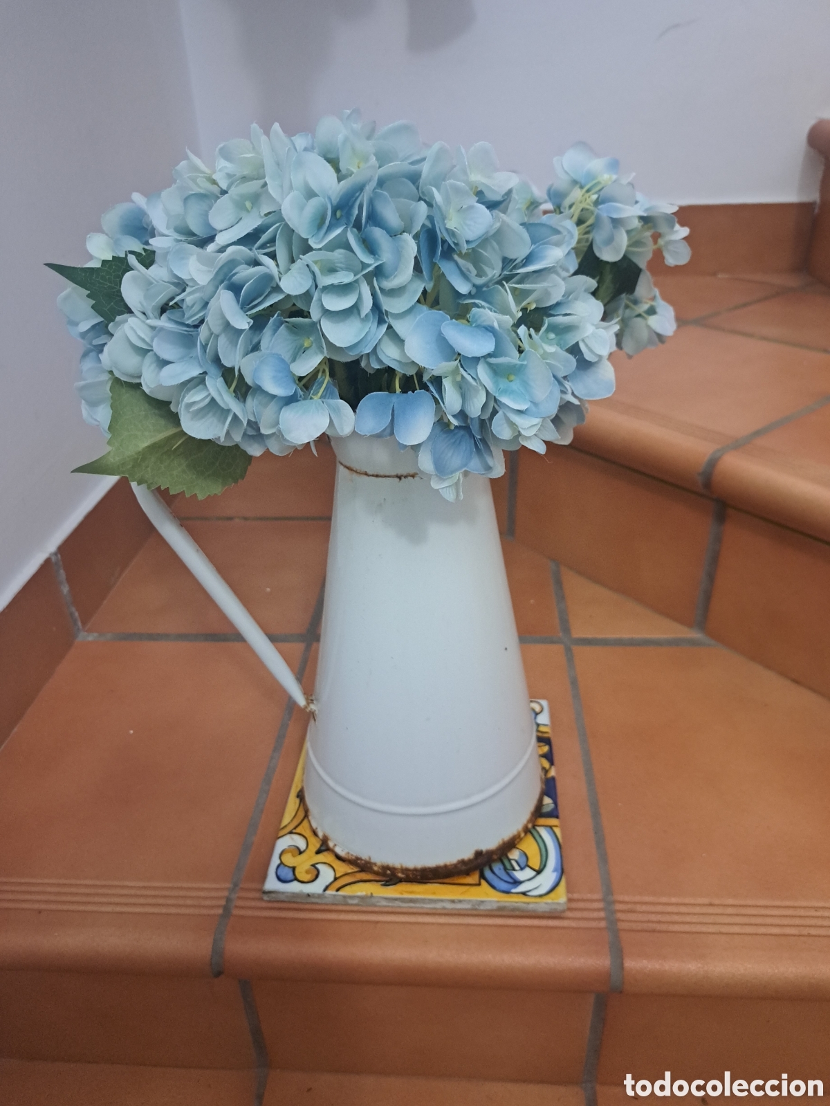 Antig&uuml;edades: Jml Jarra Palangana Zafero metal esmaltado jarr&oacute;n lechera flores azulejo