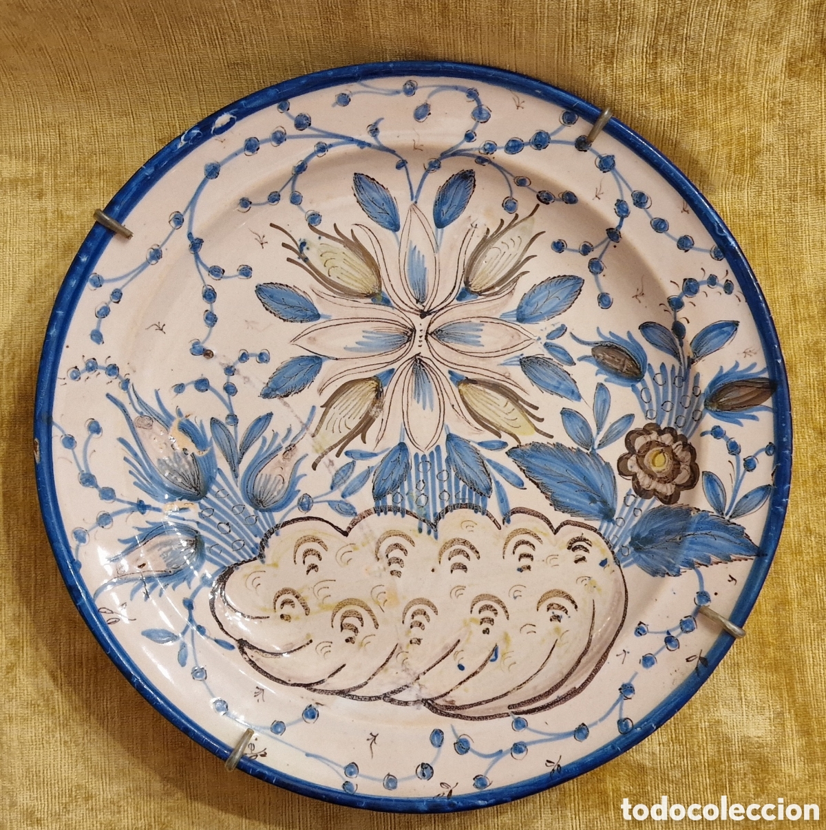 Antiquit&auml;ten: Plato de cer&aacute;mica del S XIX Manises, Talavera, Muel...