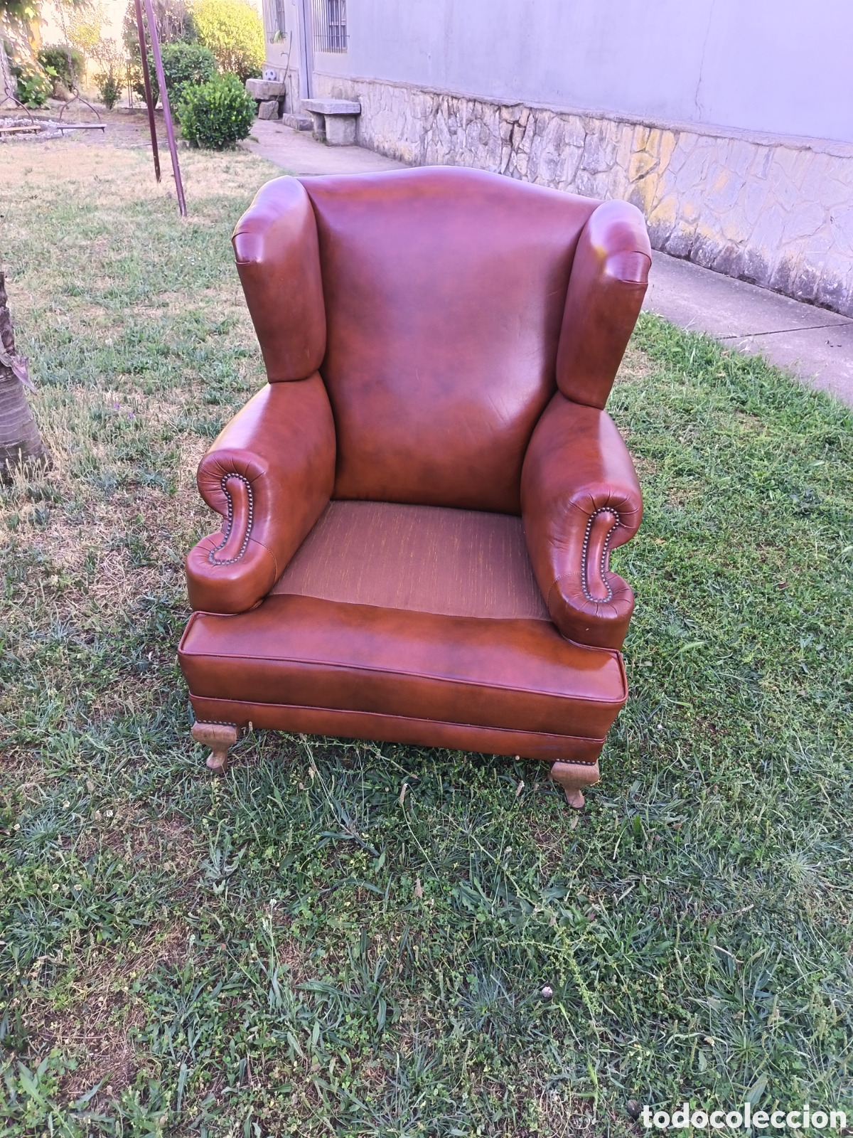 Antiguidades: Sill&oacute;n Wingback Art Dec&oacute; de cuero Sill&oacute;n orejero piel sint&eacute;tica marr&oacute;n a&ntilde;os 70 Este sill&oacute;n de oreja