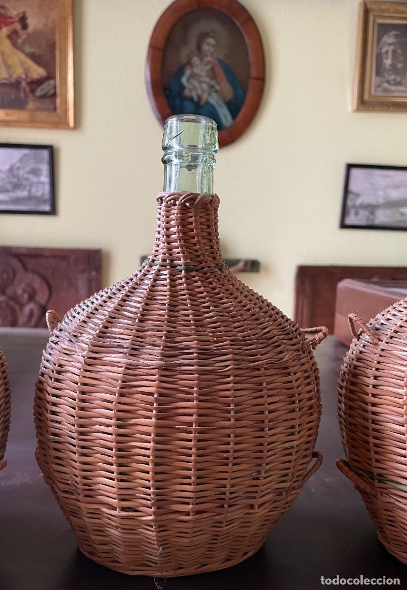 Antig&uuml;edades: GARRAFA O GARRAFITA TIPO VIOLETERO ARTESANAL. 25 CMS ALTO, 16 CMS ANCHO Y 11 CMS FONDO. HAY TRES