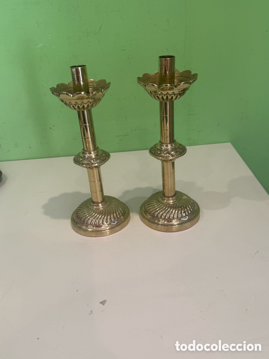 Antig&uuml;edades: Pareja de candeleros antiguos plateados de altar o capilla 40 cm siglo XX
