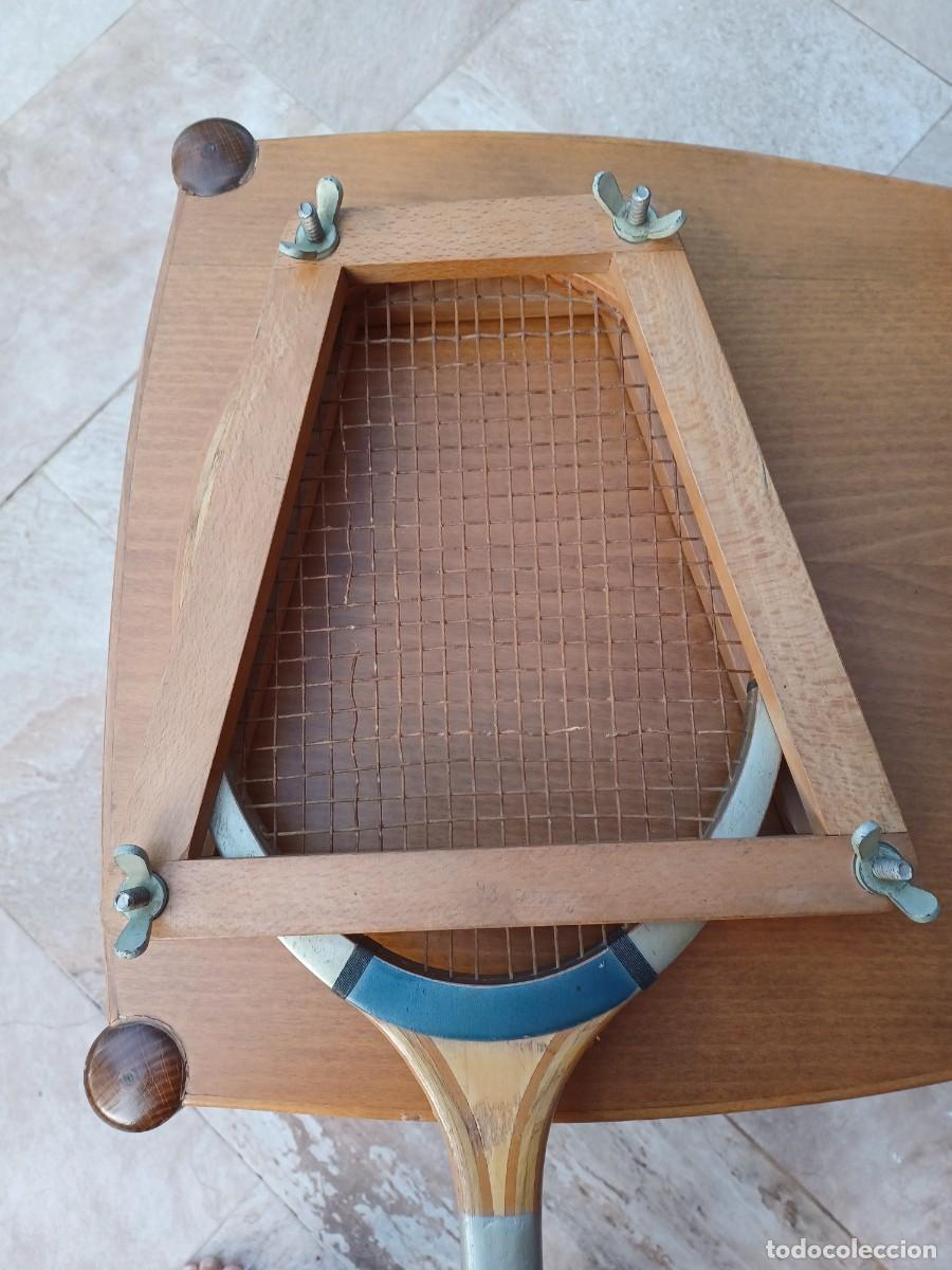 Antig&uuml;edades: Raqueta de tenis de madera vintage