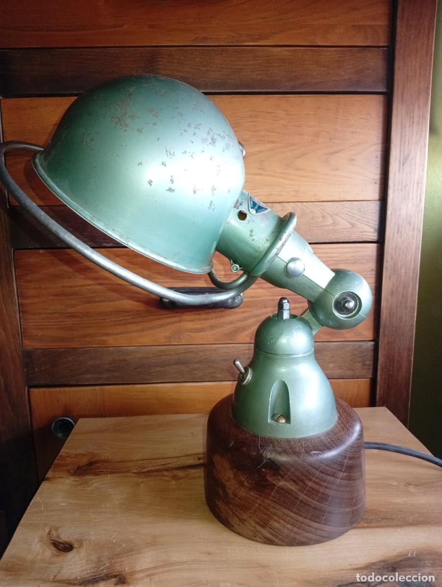 Antig&uuml;edades: PRECIOSA L&Aacute;MPARA JIELD&Eacute; INDUSTRIAL VERDE TRUCHA ANTIGUO TALLER BASE MADERA MESA A&Ntilde;OS 50