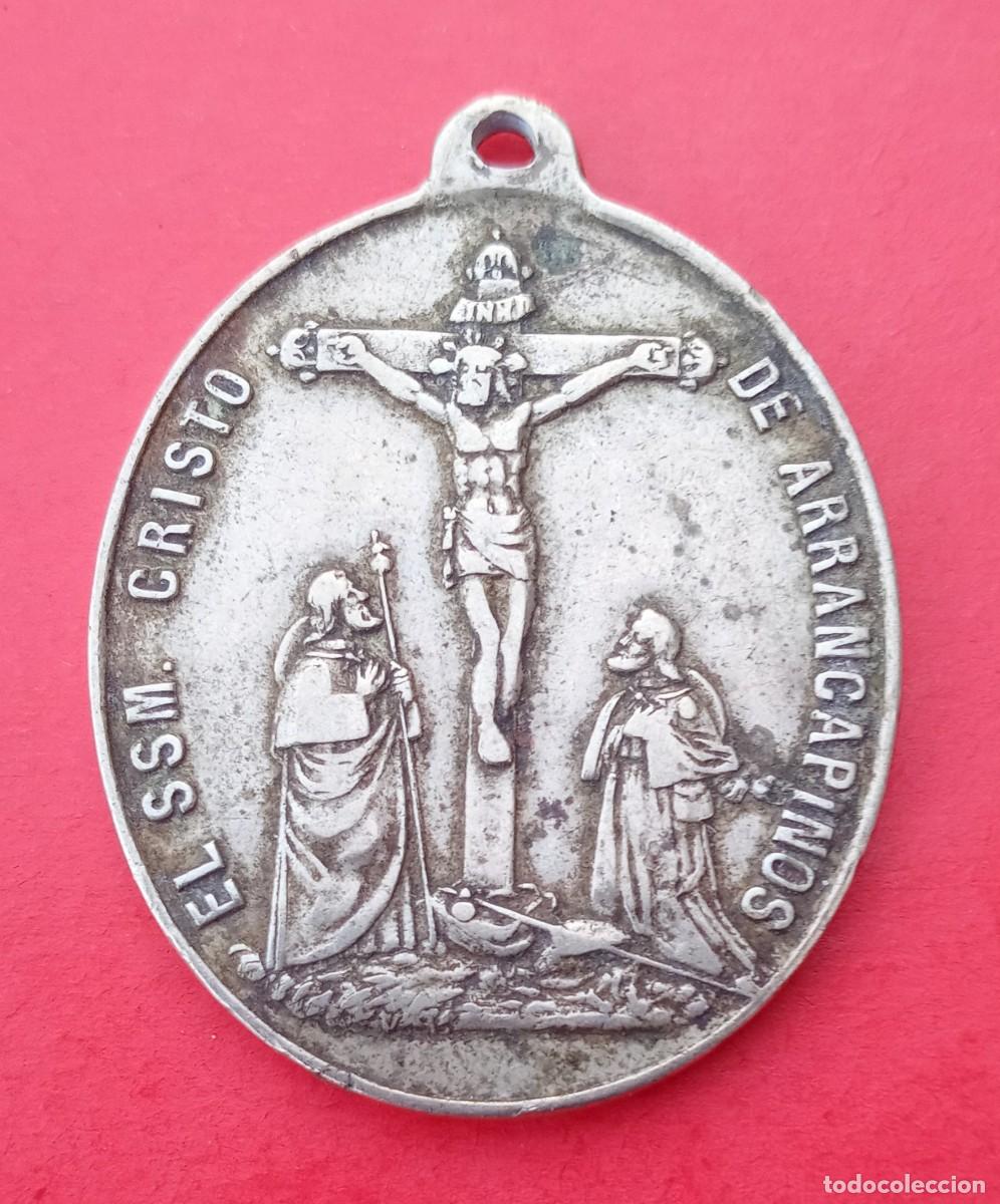 Antig&uuml;edades: Medalla Antigua Sant&iacute;simo Cristo de Arrancapinos. Iglesia de Bel&eacute;n. Valencia.