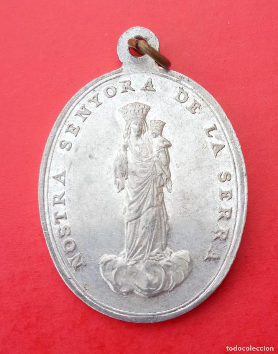 Antig&uuml;edades: Medalla Antigua Virgen de la Serra. Montblanc.