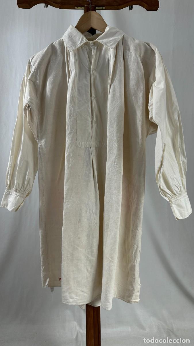 Antig&uuml;edades: Antigua camisa de c&aacute;&ntilde;amo