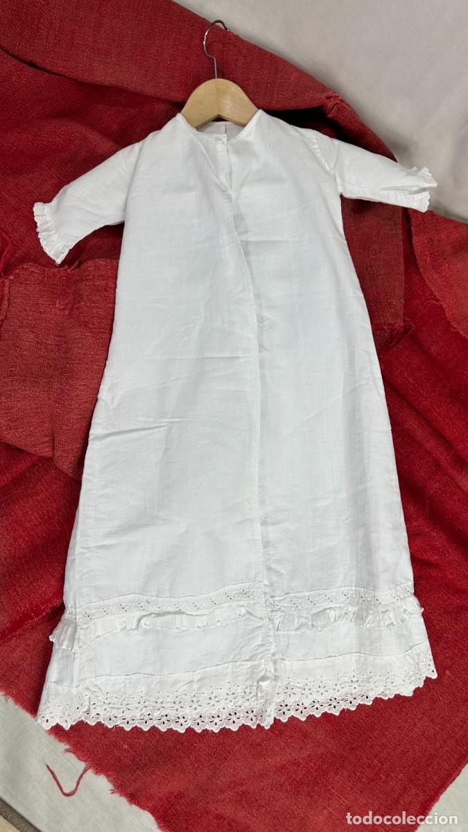 Antig&uuml;edades: Antiguo vestido de cristianar